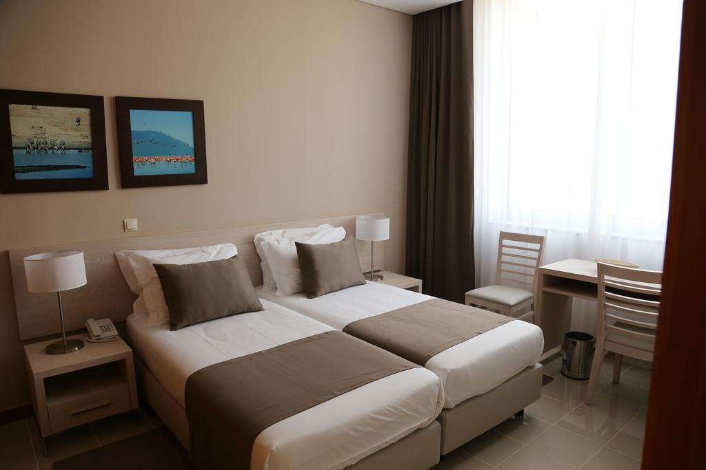 Fly Hotel Luanda Exteriör bild
