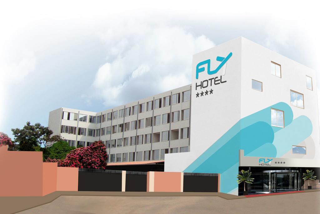 Fly Hotel Luanda Exteriör bild
